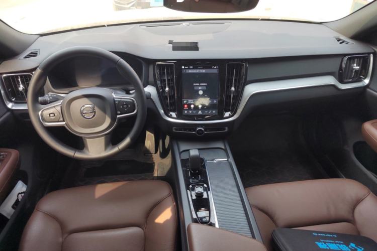 Used Volvo S60 2026 Model B4 Zhiyi Luxury Edition
