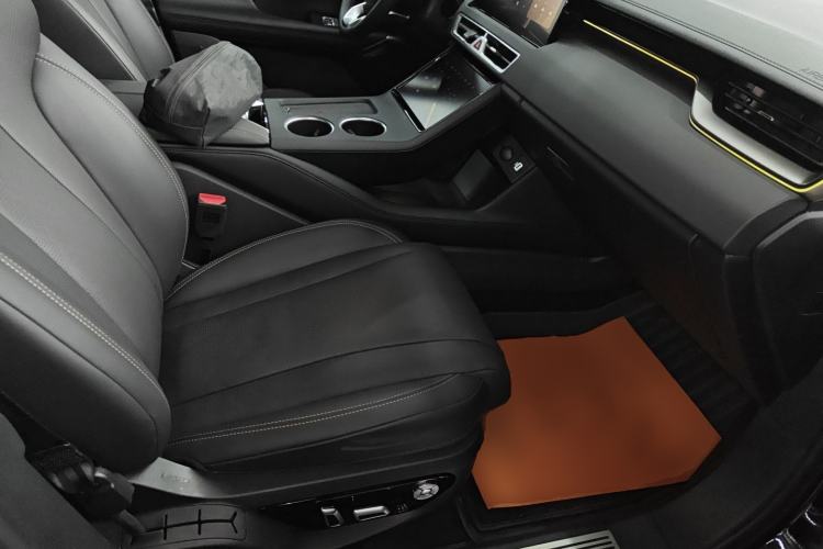 Used Wey Mocha New Energy 2024 Hi4 Four-Wheel Drive Long-Range Version
