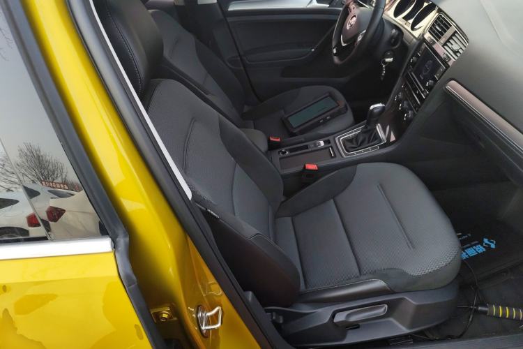 Used Volkswagen Golf 2018 230TSI Automatic Comfort Model
