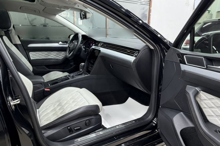 Used Volkswagen Magotan 2023 2 Million Units Commemorative Edition 330TSI DSG Luxury Version