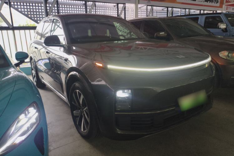 Used Li Auto L8 2023 Pro Model
