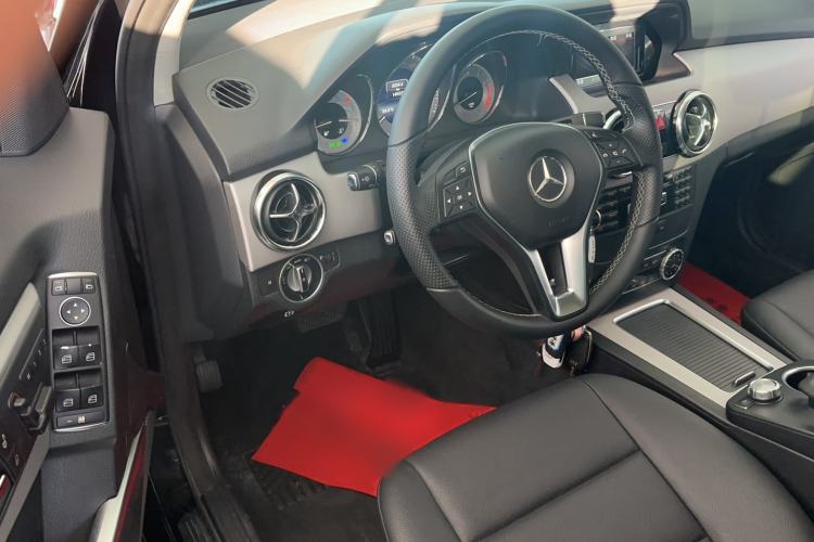 Used Mercedes-Benz GLK-Class 2014 GLK 260 4MATIC Dynamic Model
