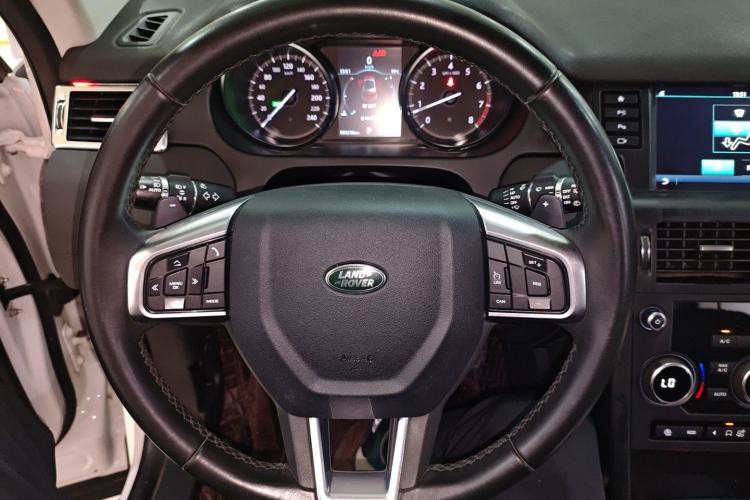 Used Land Rover Discovery Sport 2019 240 PS PURE Edition China VI Standard
