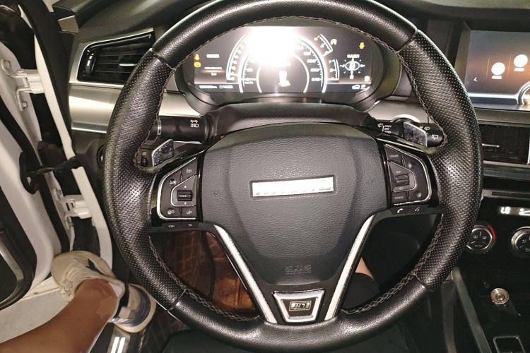 Used Haval H7 2017 Red-Label H7 2.0T Automatic Prestige Model
