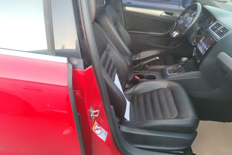 Used Volkswagen Sagitar 2013 2.0 TSI GLI
