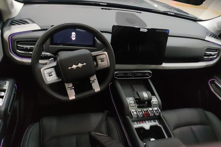 Used  Titanium 3 2025 501 km All-Wheel Drive Intelligent Driving Max Edition
