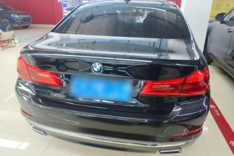 Used BMW 5 Series 2018 525Li Luxury Package
