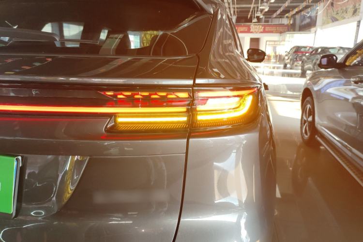 Used Changan UNI-K 2023 2.0T Two-Wheel Drive YueShang Trim