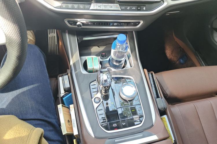 Used BMW X7 2021 xDrive40i Luxury Package with Leading Features