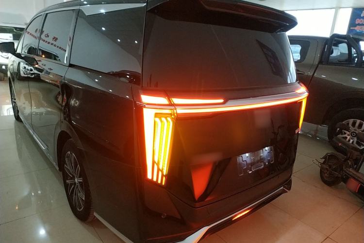 Used GAC Trumpchi M8 2024 Master Series 400T Prestige Edition