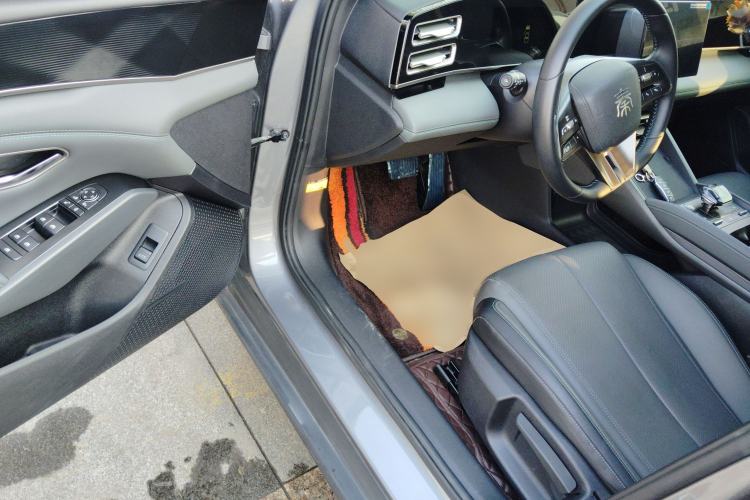 Used BYD Qin L 2024 DM-i 80KM Leading Model
