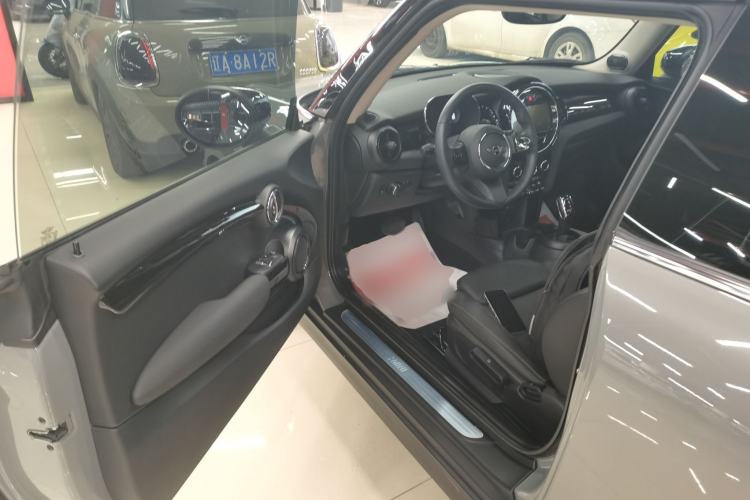 Used  MINI 2022 Updated 1.5T COOPER Classic Edition