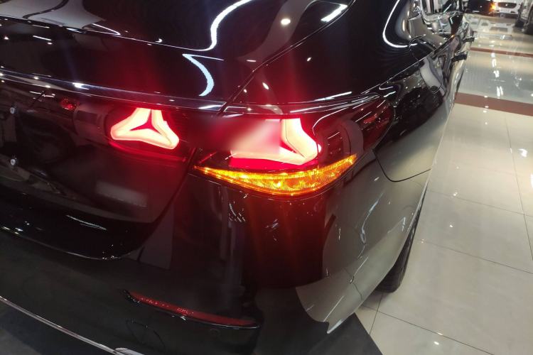Used Mercedes-Benz E-Class New Energy 2024 E 350 e L Plug-in Hybrid Sedan