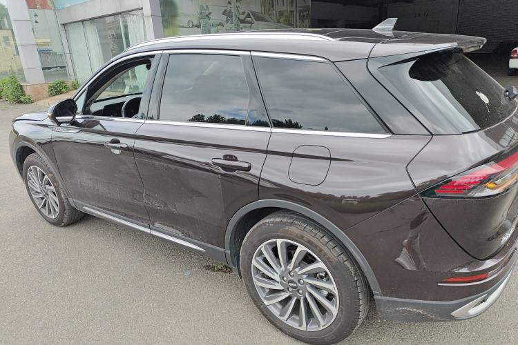 Used Lincoln Corsair 2023 2.0T Two-Wheel-Drive Luxury Edition
