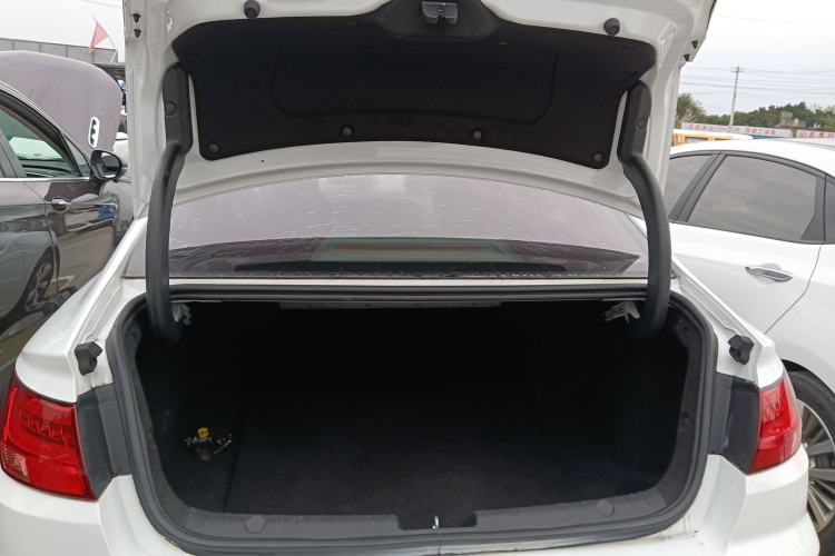 Used Geely Auto Emgrand GL 2017 1.8L DCT Elite Model
