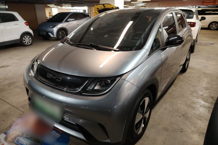 Used BYD Dolphin 2023 420 km Fashion Edition
