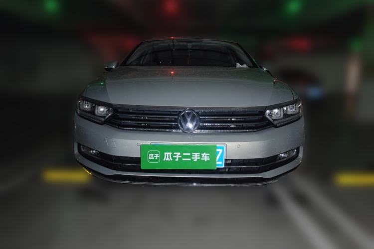 Used Volkswagen Magotan 2018 Facelift 330TSI DSG Luxury Model
