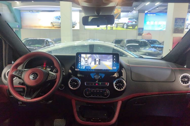 Used Mercedes-Benz Vito 2023 2.0T Elite Version 7 Seats
