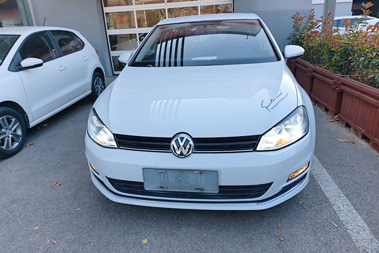 Used Volkswagen Golf 2016 1.6L Automatic Fashion Model
