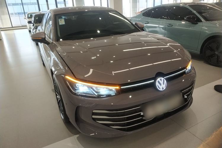 Used Volkswagen Passat 2025 Pro 380TSI Dragon Supreme Edition