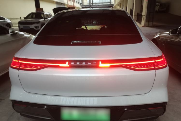 Used  E8 2025 575 km Exploration Intelligent Driving Edition