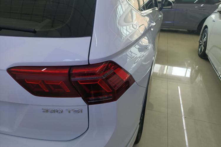 Used Volkswagen Tiguan L 2023 330TSI Automatic Two-Wheel Drive R-Line Enjoyment Edition
