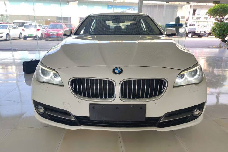 Used BMW 5 Series 2014 520Li Elegant Model
