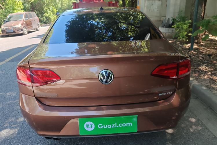 Used Volkswagen Lamando 2017 280TSI DSG Comfort Edition
