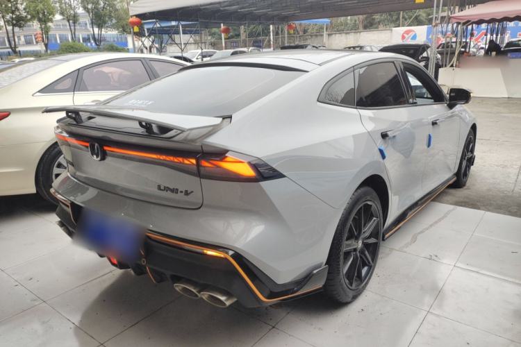 Used Changan UNI-V 2023 2.0T Leading-Speed Edition
