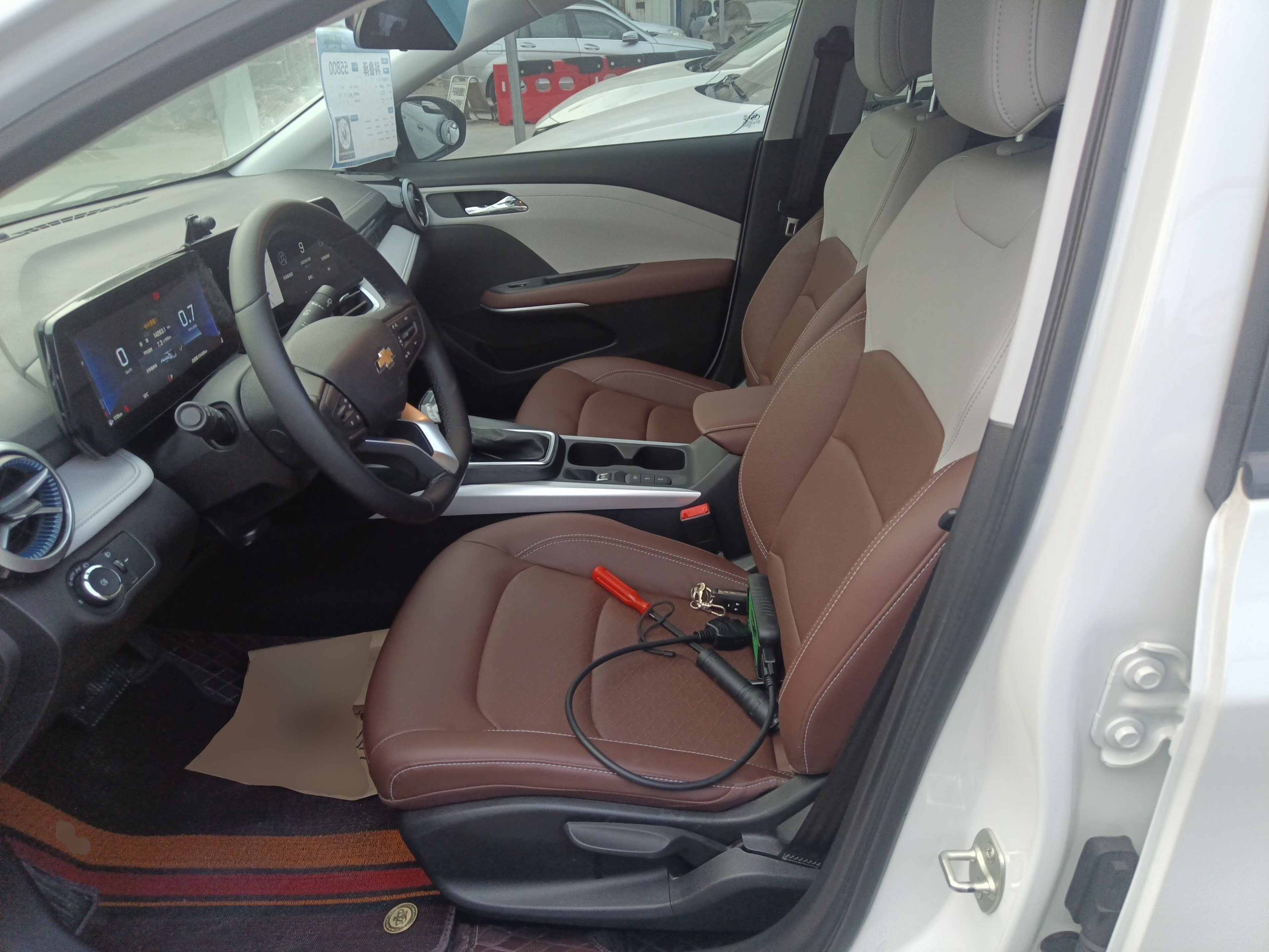 المقاعد الأمامية داخل السيارة