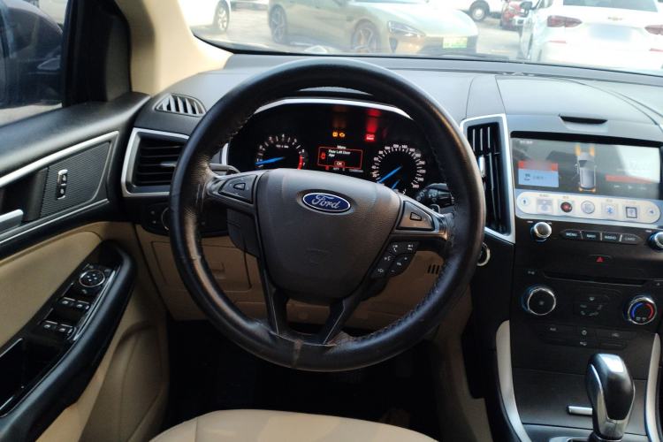 Used Ford Edge 2015 2.0T GTDi Two-Wheel-Drive Elite Edition
