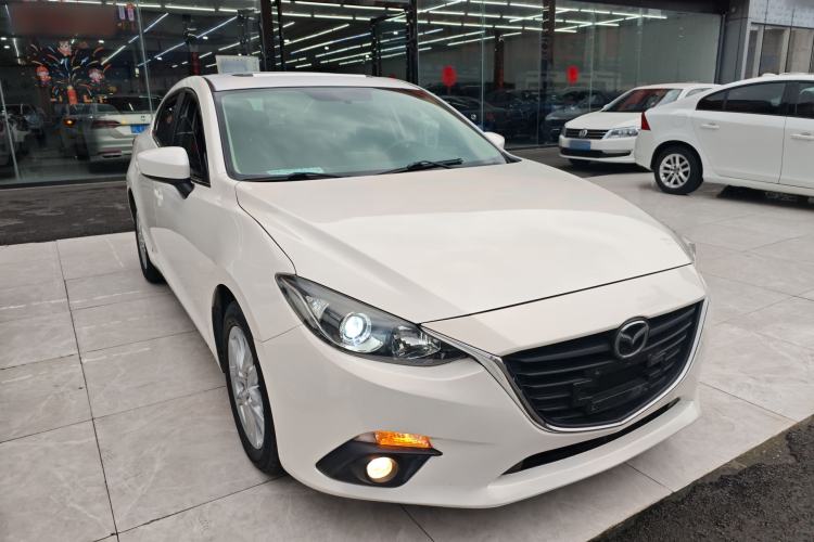 Used Mazda Mazda 3 Axela 2014 Sedan 1.5L Automatic Luxury Model
