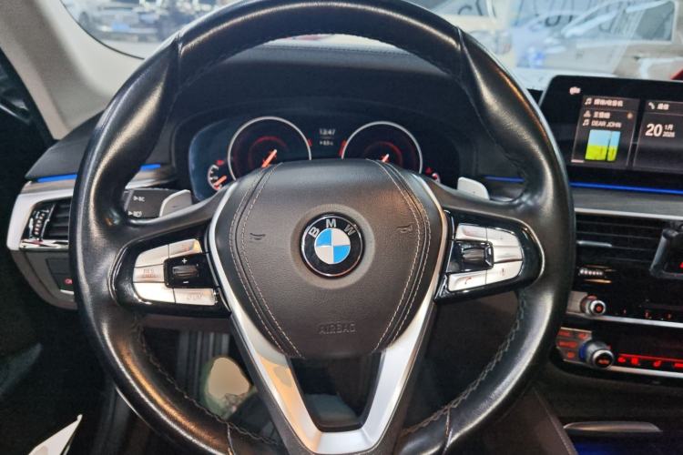 Used BMW 5 Series 2019 Facelifted 530Li Luxury Edition Premium Package
