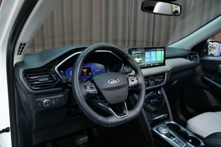 Used Ford Escape 2020 EcoBoost 245 Four-Wheel Drive Luxury Edition
