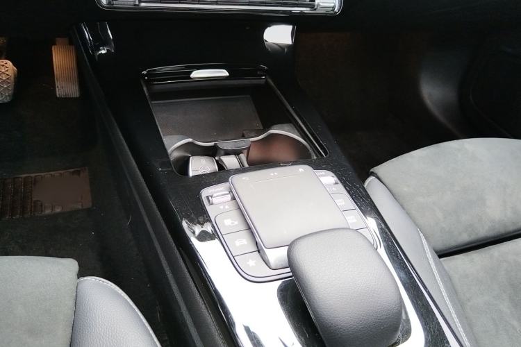 Used Mercedes-Benz A-Class 2021 A 200 L Sport Sedan Fashion Model
