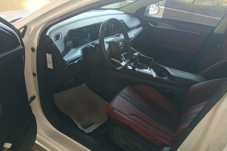 Used Changan Eado 2021 PLUS Blue Whale NE 1.4T GDI DCT Prestige Model
