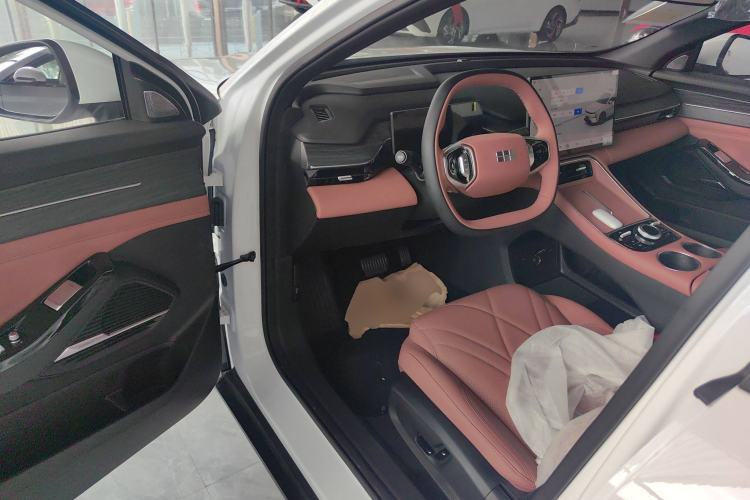 Used  L6 2025 EM-i 60km Exploration Edition