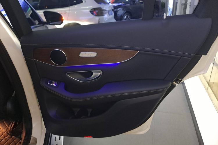 Used Mercedes-Benz GLC 2022 Second Facelift GLC 260 L 4MATIC Luxury Edition
