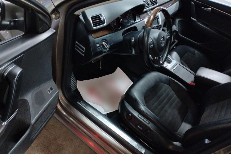 Used Volkswagen Magotan 2015 1.8TSI Prestige Model
