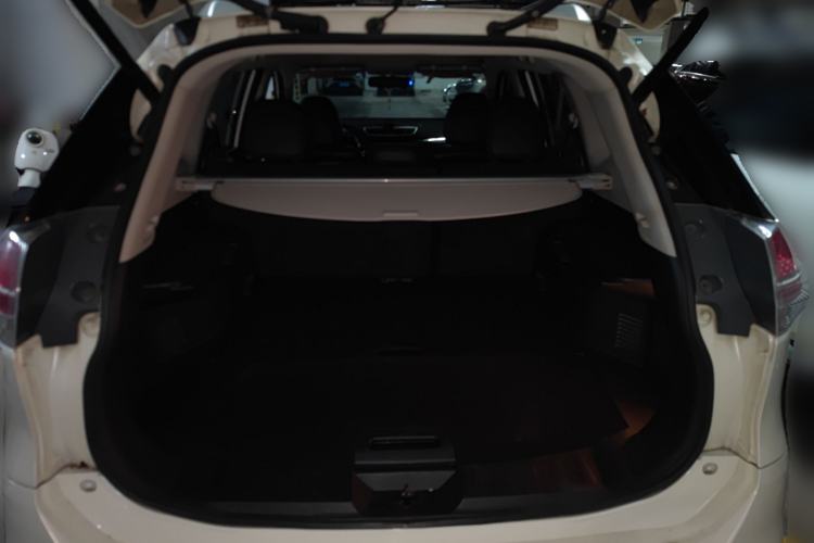 Used Nissan X-Trail 2014 2.5L CVT Luxury Edition 4WD
