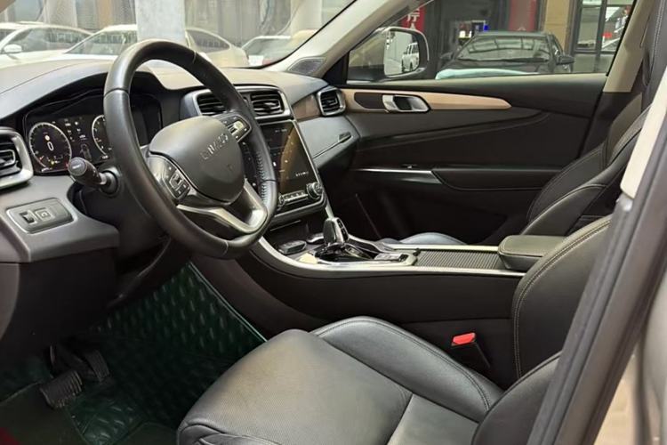 Used Lynk & Co 01 2019 2.0T Two-Wheel-Drive Pro Version China VI Standard
