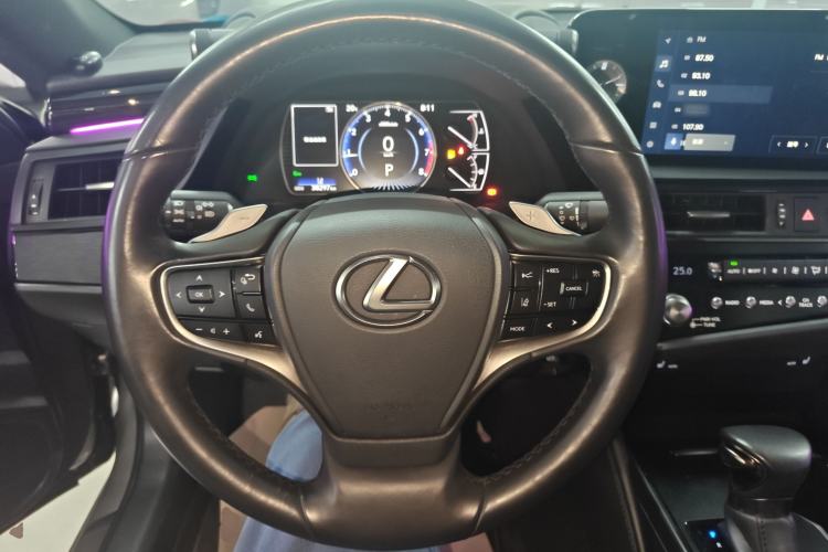 Used Lexus ES 2022 200 Excellence Edition
