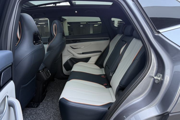 Used BYD Song PLUS New Energy 2024 HONOR Edition DM-i 110km Flagship PLUS
