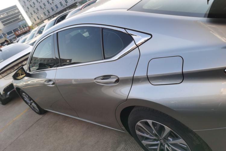 Used Lexus ES 2022 200 Excellence Edition
