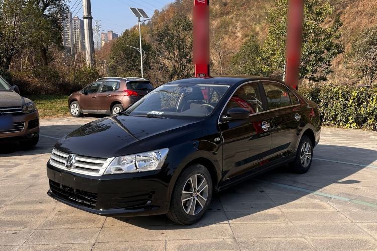 Used Volkswagen Santana 2015 1.6L Manual Fashion Edition
