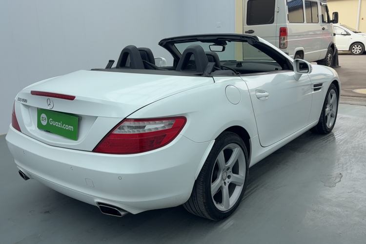 Used Mercedes-Benz SLK-Class 2011 SLK 200 Fashion Model
