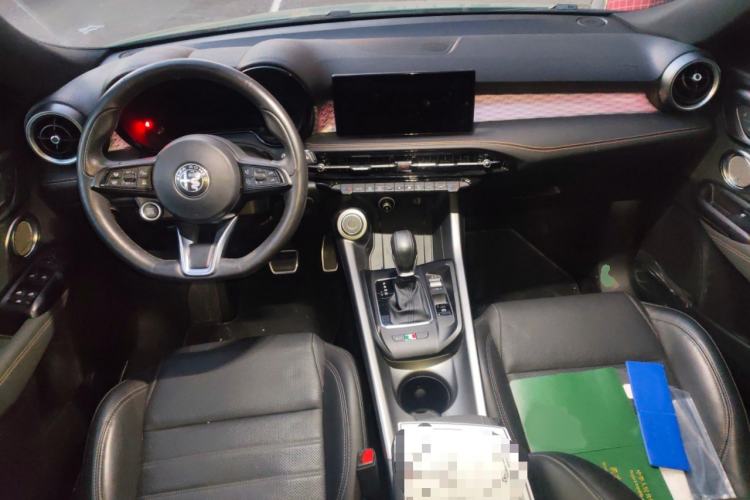 Used Alfa Romeo Tonale 2023 2.0T 268HP AWD Veloce Track Edition
