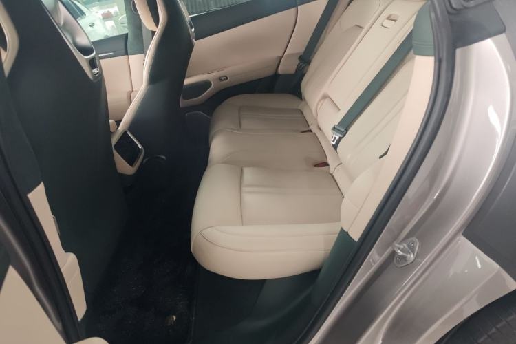 Used  YU7 2025 Ultra-Long Range High-Performance All-Wheel-Drive Max Edition