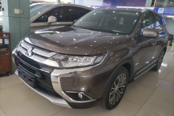 Used Mitsubishi Outlander 2016 2.4L 4x4 Luxury Edition 7-Seater