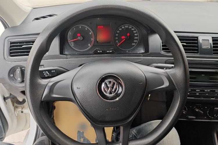 Used Volkswagen Santana 2016 1.6L Manual Fashion Edition